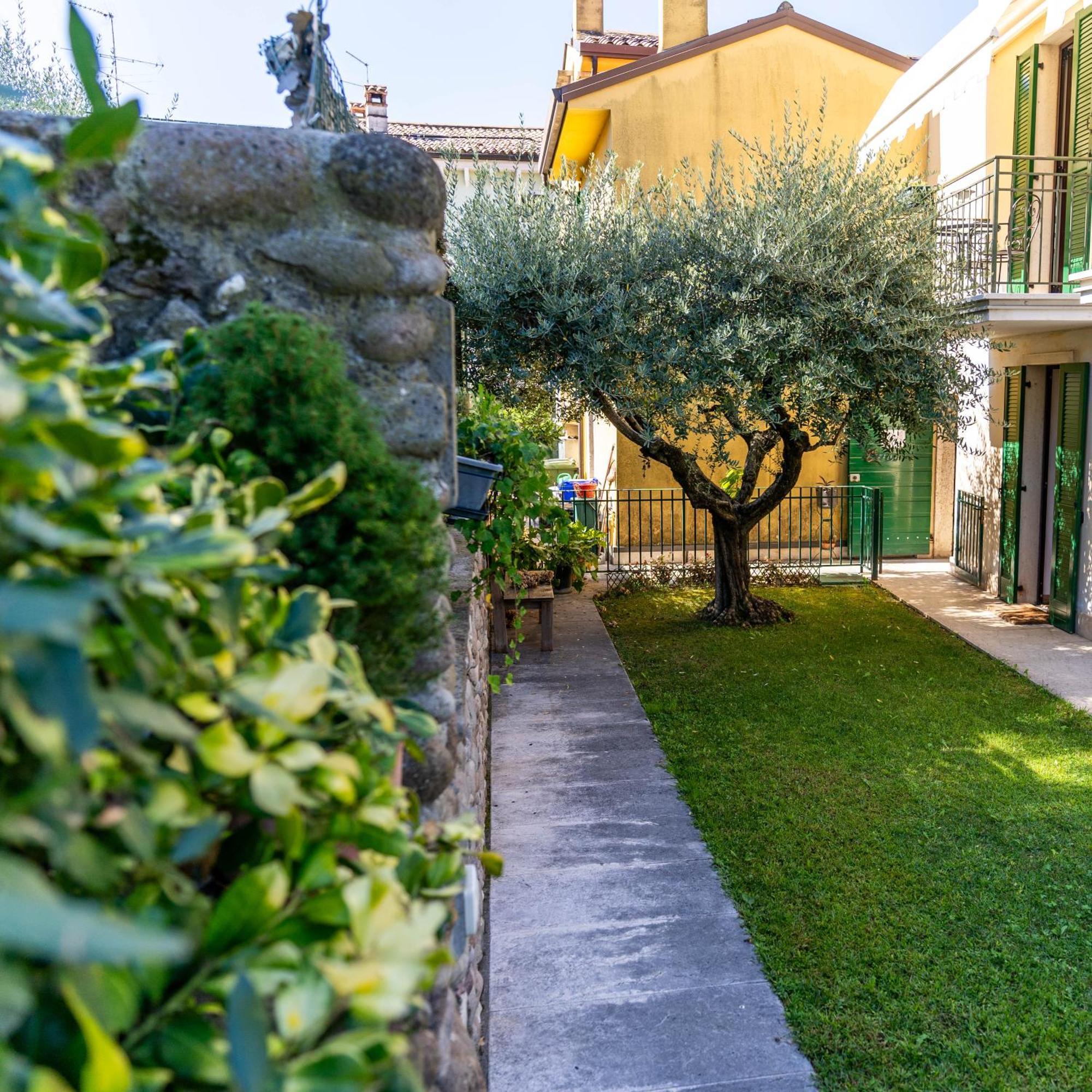 Bed and Breakfast A Casa di Tom SantʼAmbrogio di Valpolicella Esterno foto