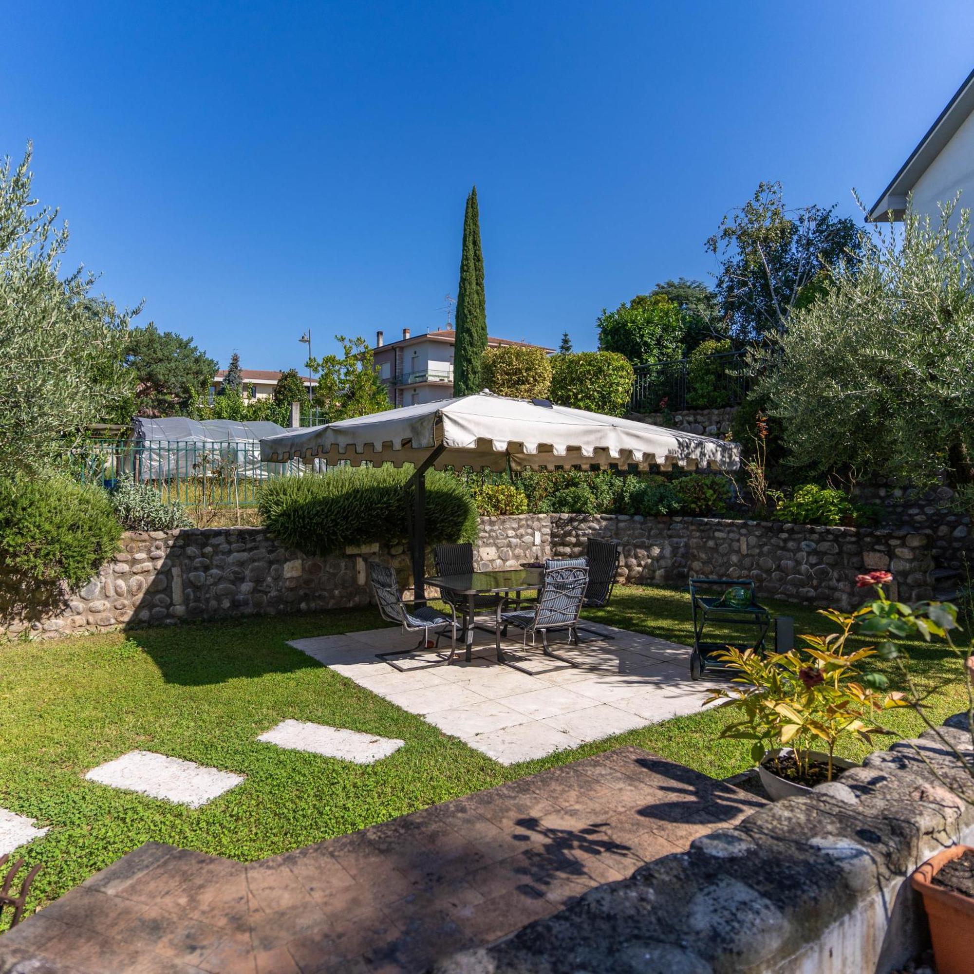 Bed and Breakfast A Casa di Tom SantʼAmbrogio di Valpolicella Esterno foto